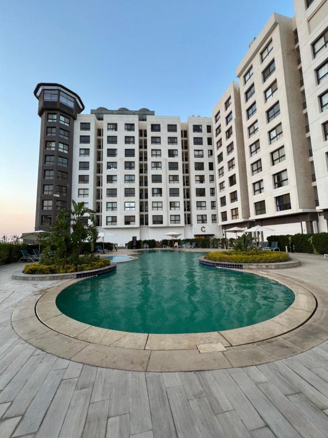 Luxury Hotel Apartment With Pools In Front Auc Каир Экстерьер фото